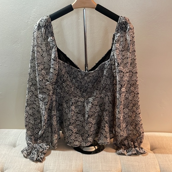 Astr The Label Floral Balloon Sleeve Blouse - Picture 2 of 6